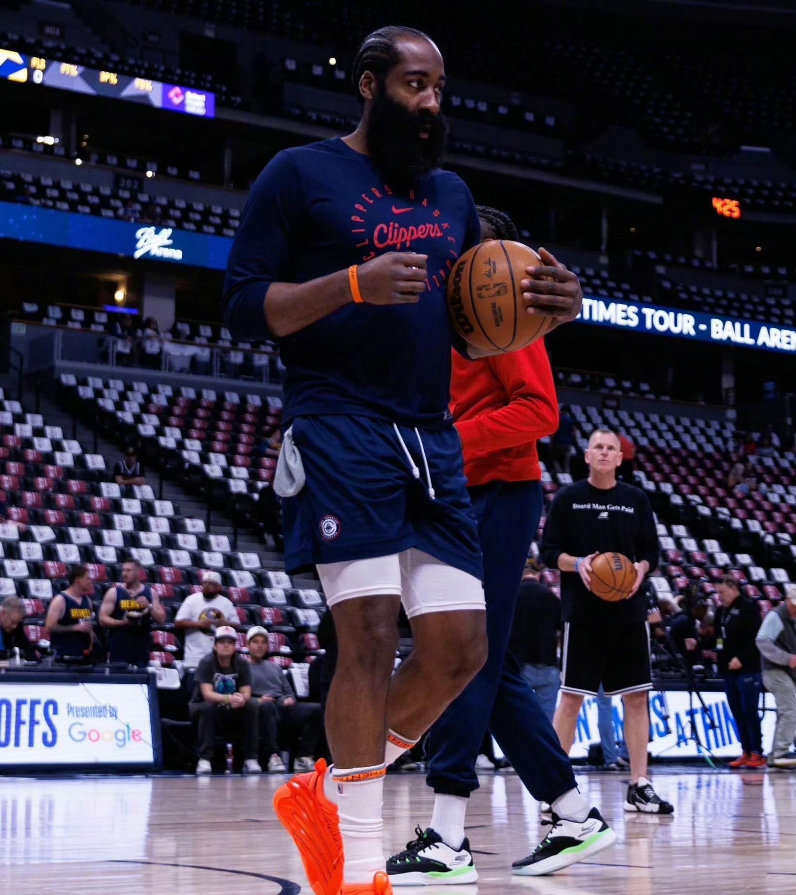 关于哈登在法国队比赛中战术调整,出色发挥引发热议!上演精彩一战的信息 关于哈登在法国队比赛中战术调整,出色发挥引发热议!上演精彩一战的信息