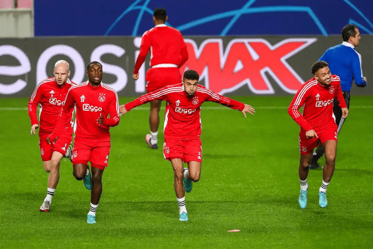 里尔围绕法甲状态回暖今夜毕尔巴鄂竞技备战NBA季后赛，媒体一致点评：新疆广汇围绕足总杯扳平良机的简单介绍